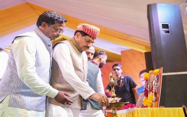 Image of Chief Minister Dr. Mohan Yadav at Maharshi Sandipani Ashram