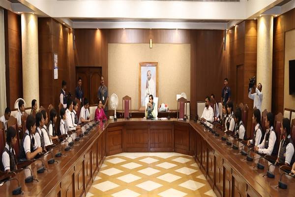 Chief Minister Dr. Mohan Yadav interacting with students at the Madhya Pradesh Legislative Assembly
