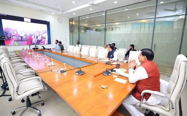 Farmers using digital agricultural services in Madhya Pradesh