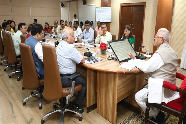 Governor Mangubhai Patel reviewing the implementation of Community Forest Resource (CFR) Rights