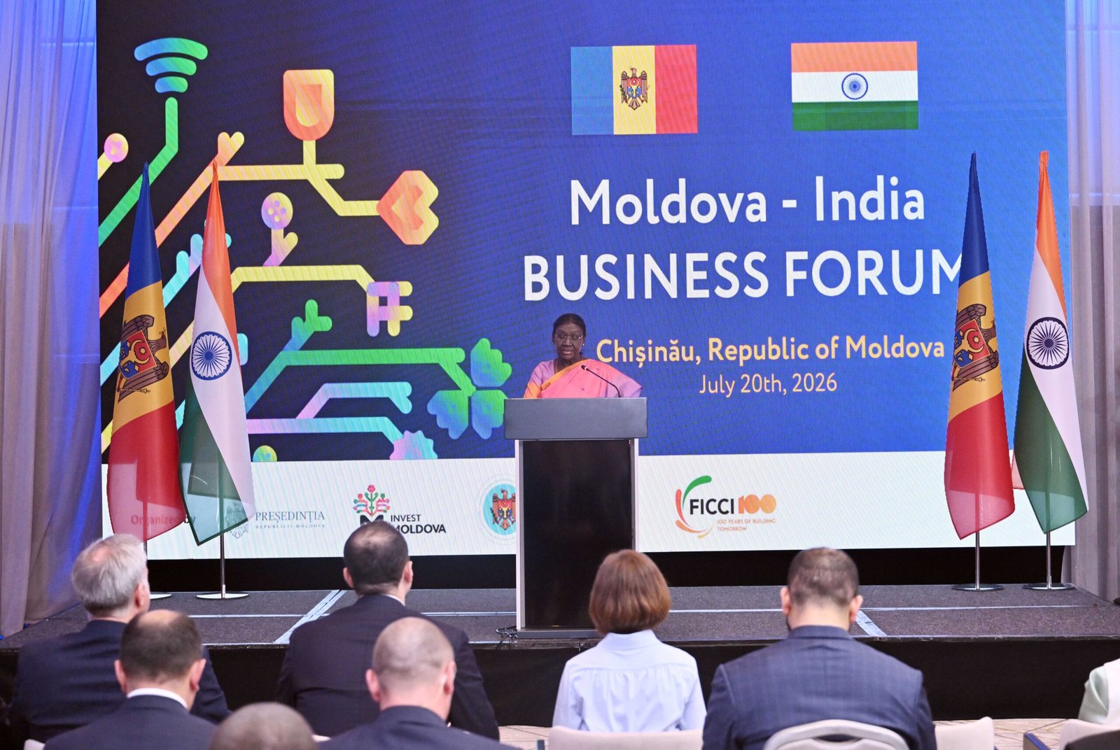 President Smt Droupadi Murmu addressing the India-Moldova Business Forum