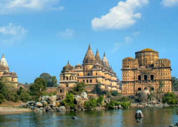 Historical monuments in Orchha along the Betwa River