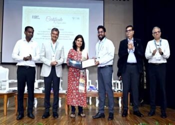 Madhya Pradesh receives national award under Ayushman Bharat scheme