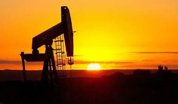 Graph depicting oil price fluctuations