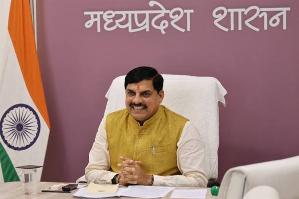 Chief Minister Dr. Mohan Yadav addressing the grand Kalash Yatra in Agar Malwa