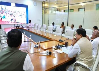Chief Minister Dr. Mohan Yadav addressing farmers at Balaram Krishi Mahotsav