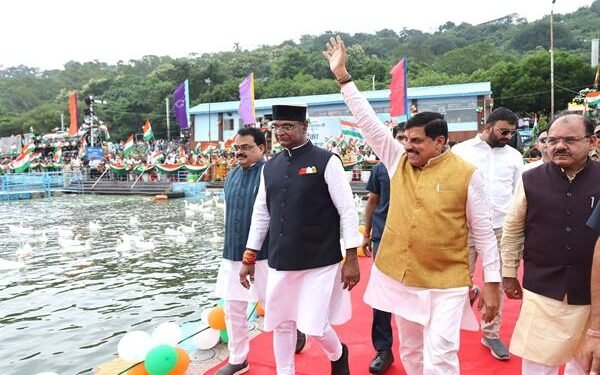 Grand Tricolor Boat Rally in Bhopal, Madhya Pradesh