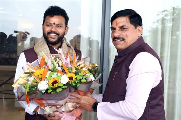 Meeting between Dr. Mohan Yadav and Shri Kinjarapu Ram Mohan Naidu