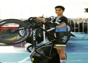 Harshita Jakhar competing in the Tour de France Femmes