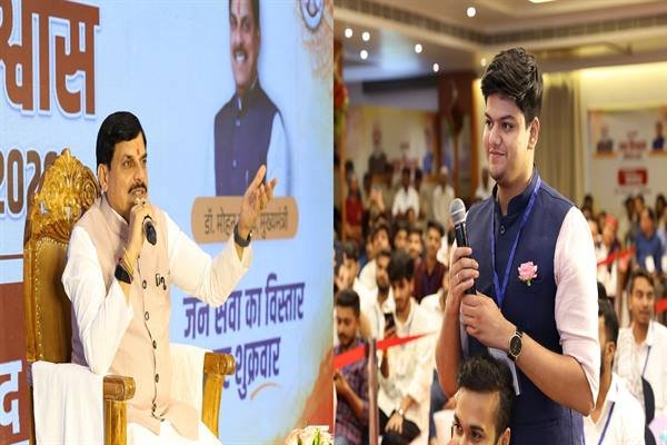 Chief Minister Dr. Mohan Yadav addressing social media influencers